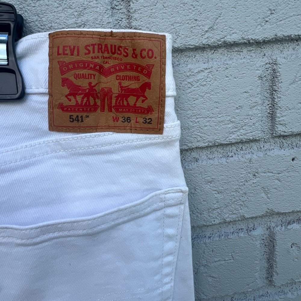 Levi's Men's Relaxed White Jeanswhite Levi jeans